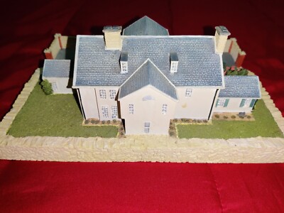 RARE Elvis Presley GRACELAND MANSION Music Box Elvis Presley RARE Elvis Presley GRACELAND MANSION Music Box Elvis Presley