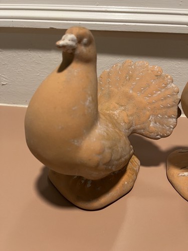 “TBW” Styled  TERRA-COTTA PIGEONS SET OF 2. Signed “T8W” - Picture 2 of 13