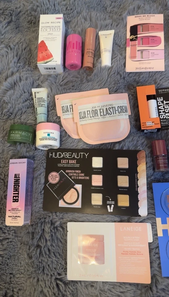 Lote Mixto Premium Belleza Alta Gama MAQUILLAJE/CUIDADO DE LA PIEL/CUIDADO DEL CABELLO  Foto 2 de 4