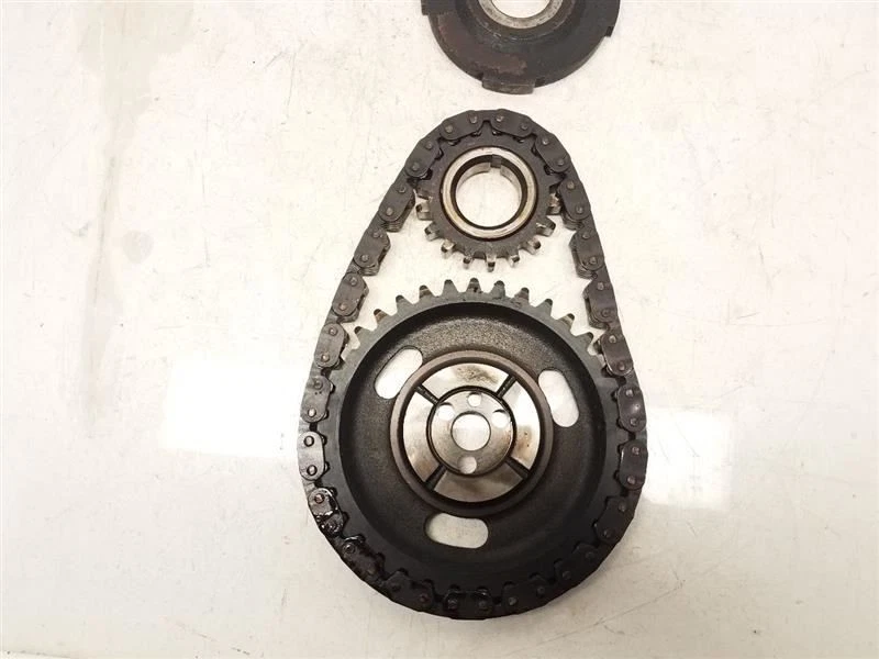 Chevrolet Suburban 1500 1997 (5,7 L) engranajes de distribución y cadena OEM Foto 2 de 4