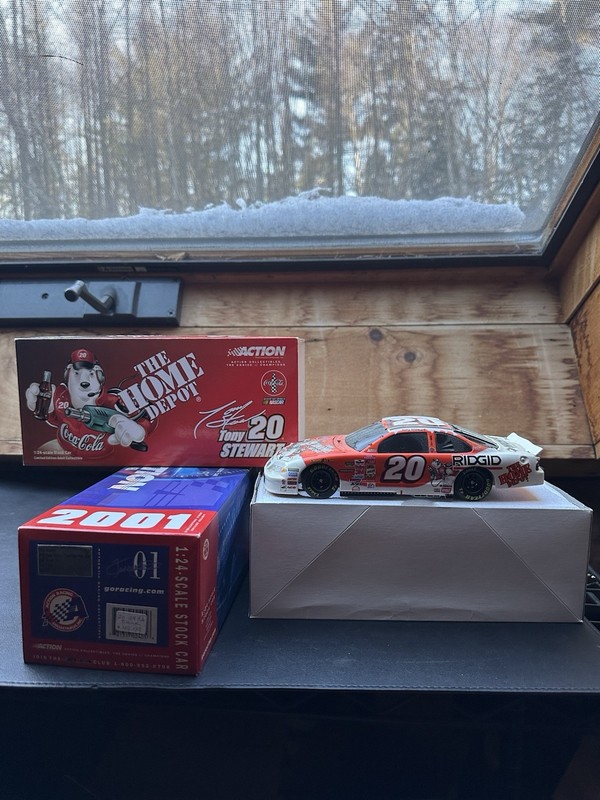 1:24 Scale Tony Stewart #20 Home Depot / Coca-Cola 01 G. Prix Bank(Out Of 2,004)