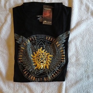 Supernatural "Join the Hunt" Black Graphic Television Series T-Shirt Size L
