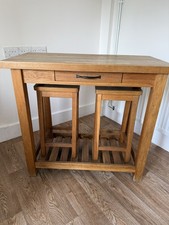 Laura Ashley Solid Oak Kitchen Breakfast Table with 2 Stools