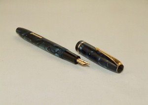 VINTAGE CONWAY STEWART 15 FOUNTAIN PEN - BLUE & BLACK PEARL MARBLE - C1955