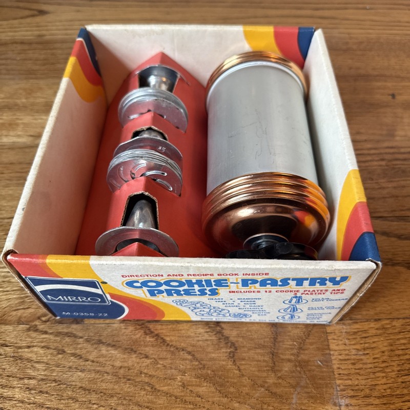 Vintage Mirro Cookie Pastry Press M-0358-22  