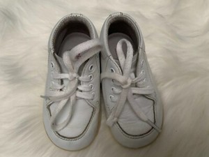 stride rite crib shoes