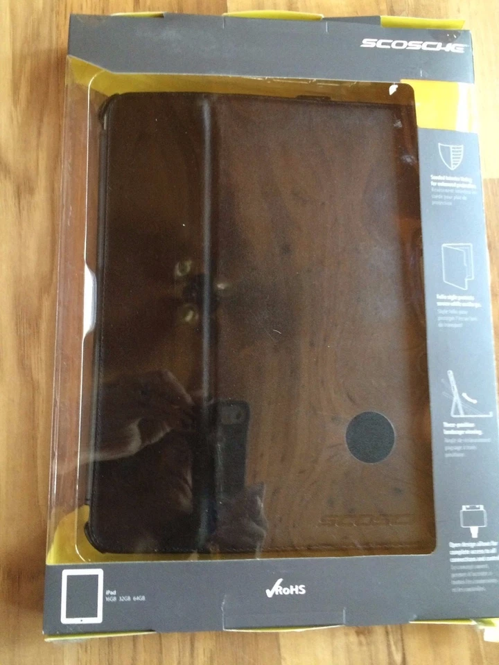 Funda tipo folio para iPad Scosche P1 Foto 2 de 3