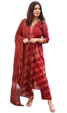GoSriKi Women's Rayon Blend Straight Printed Kurta with Pant Dupatta