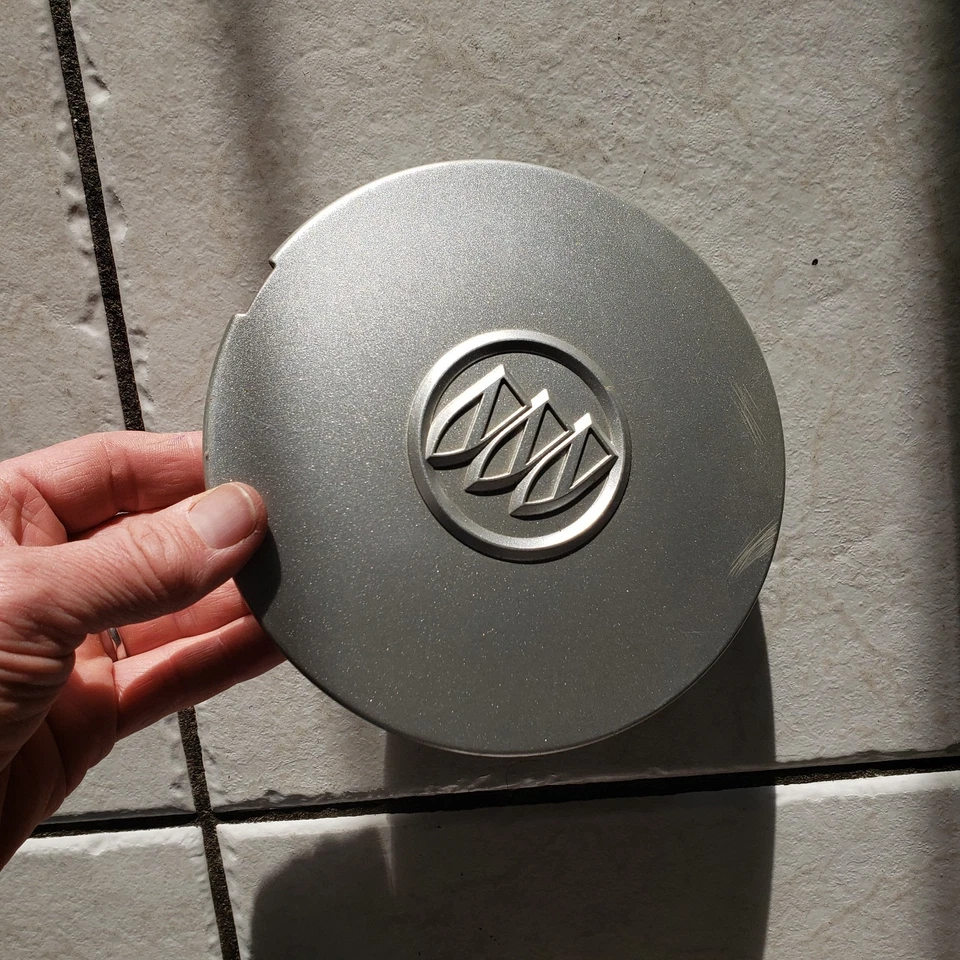 Calota central de lacrosse Buick Allure fabricante de equipamento original 2005 2006 2007 2008 9594285 16" a - Imagem 3 de 4