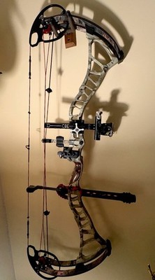 Bowtech Insanity XL , Right Hand  Draw Weight 60-70lbs.