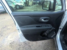 RENEGADE  2017 Front Door Trim Panel 31583356