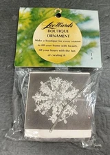 Leewards Snowflake Sequin Bead Pinning Boutique Christmas Ornament Kit 16-46538
