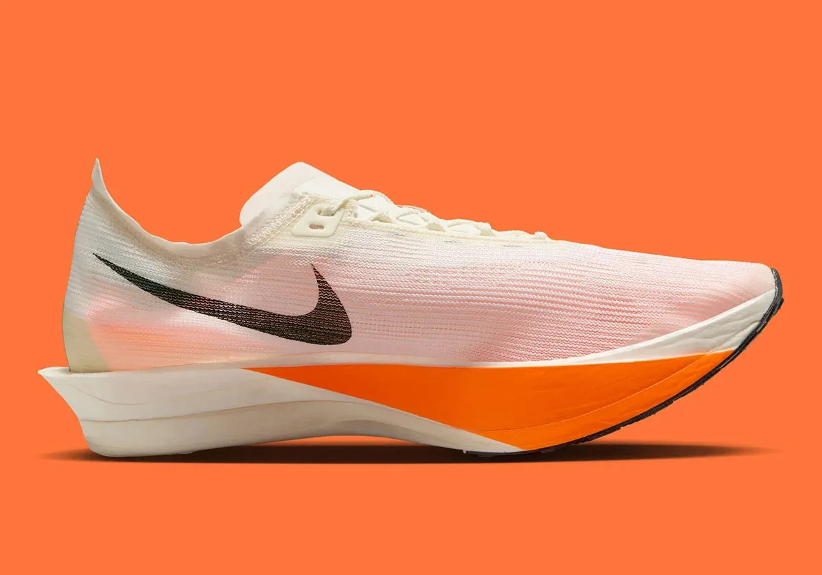 Nike ZoomX Streakfly 2 Proto Sail Total Orange White Black  display picture 3