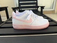 WOMEN - Nike Air Force 1 Low - SIZE 7