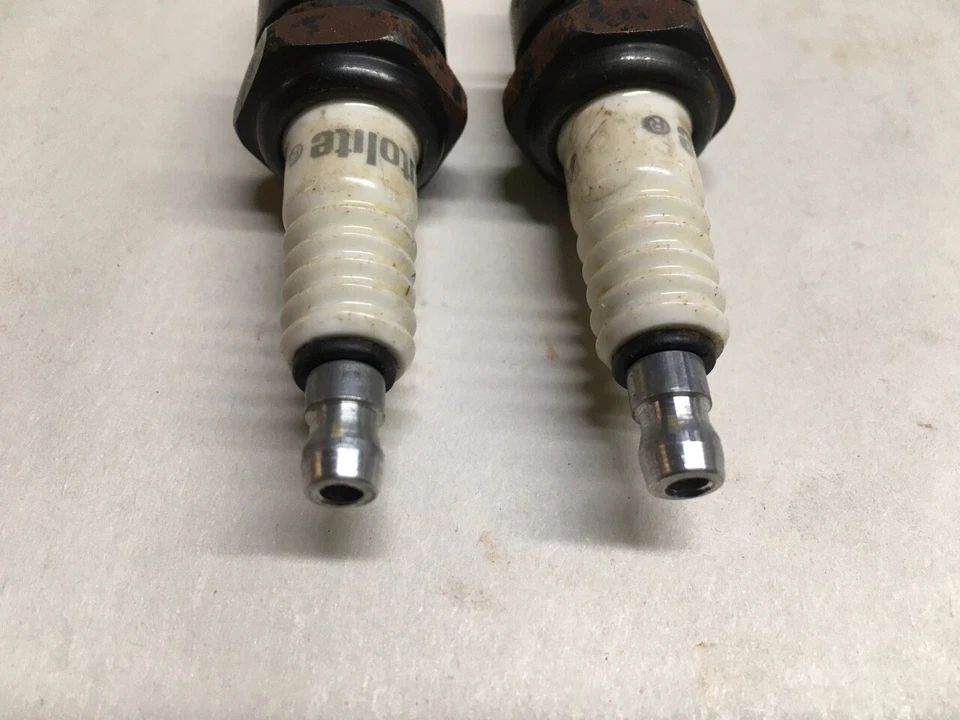 Nuevas bujías Autolite AE4 CANTIDAD 2  Foto 2 de 4