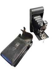 Vintage KODAK BROWNIE AUTOGRAPHIC NO 2A Folding Camera and Case