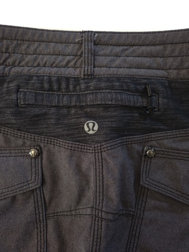 Lululemon RIDE ON Shorts Grey Cycling Spinning Reflective Cuffed 9" Size 6 - Picture 8 of 10