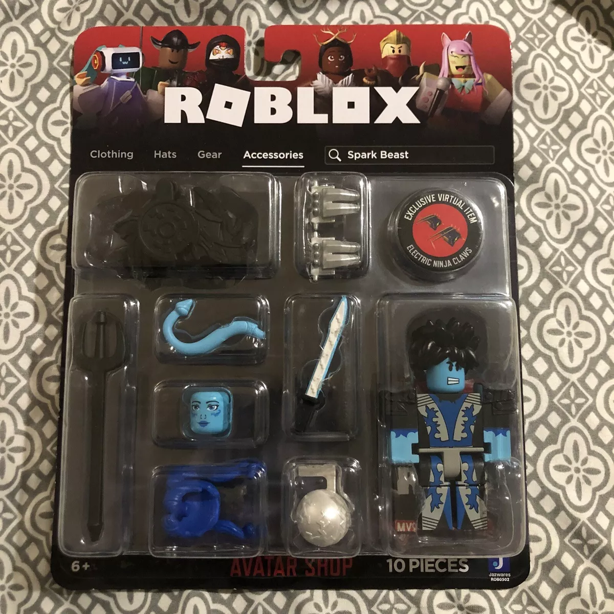  Roblox Avatar Shop Series Collection - Spark Beast Figure Pack  [Includes Exclusive Virtual Item] : Toys & Games