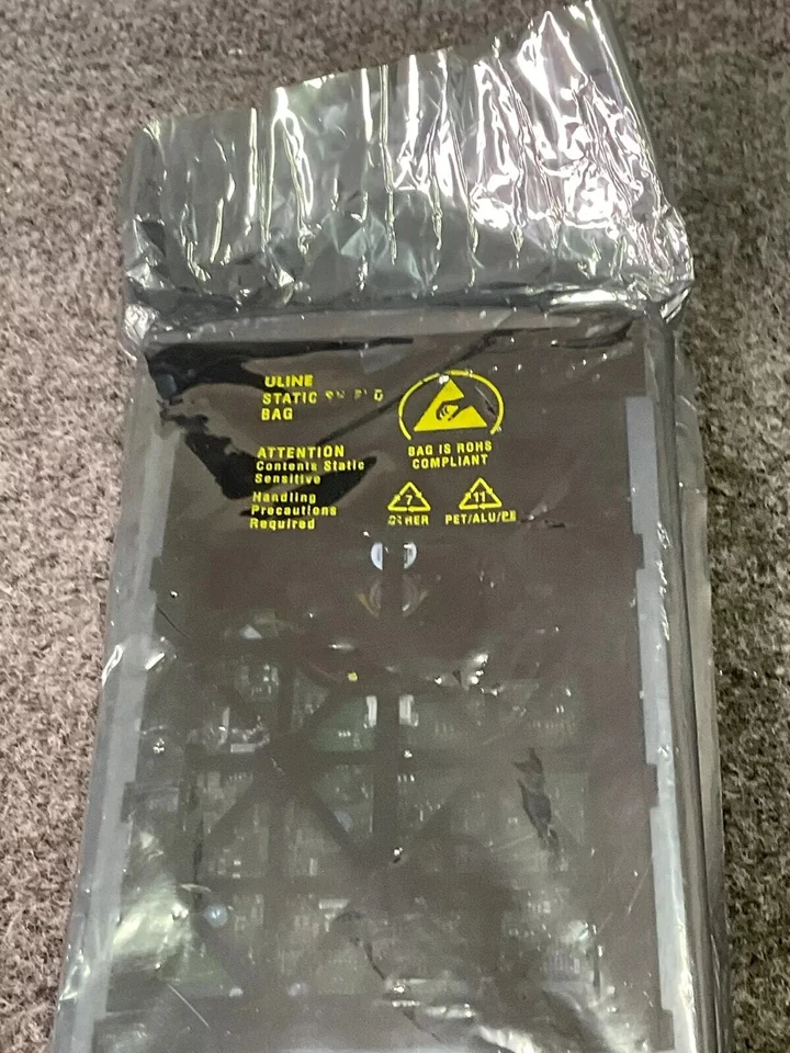 Hitachi Internal Hard Drive HUS156045VLF400 450GB 15K RPM Enterprise 🚀💾 - Image 4 of 4