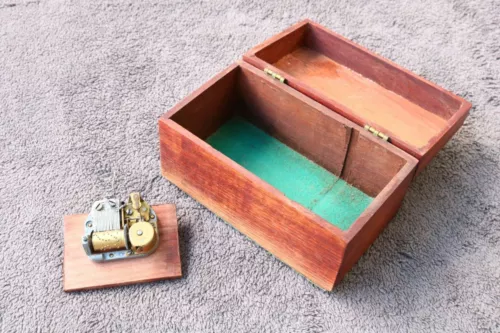 Walnut Music Box Old Estate Find Gift needs some TLC parts ASIS :)   GB