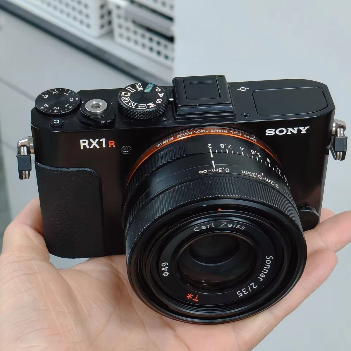 Preços baixos em Sony Cyber-shot DSC-RX1R Câmeras Digitais | eBay