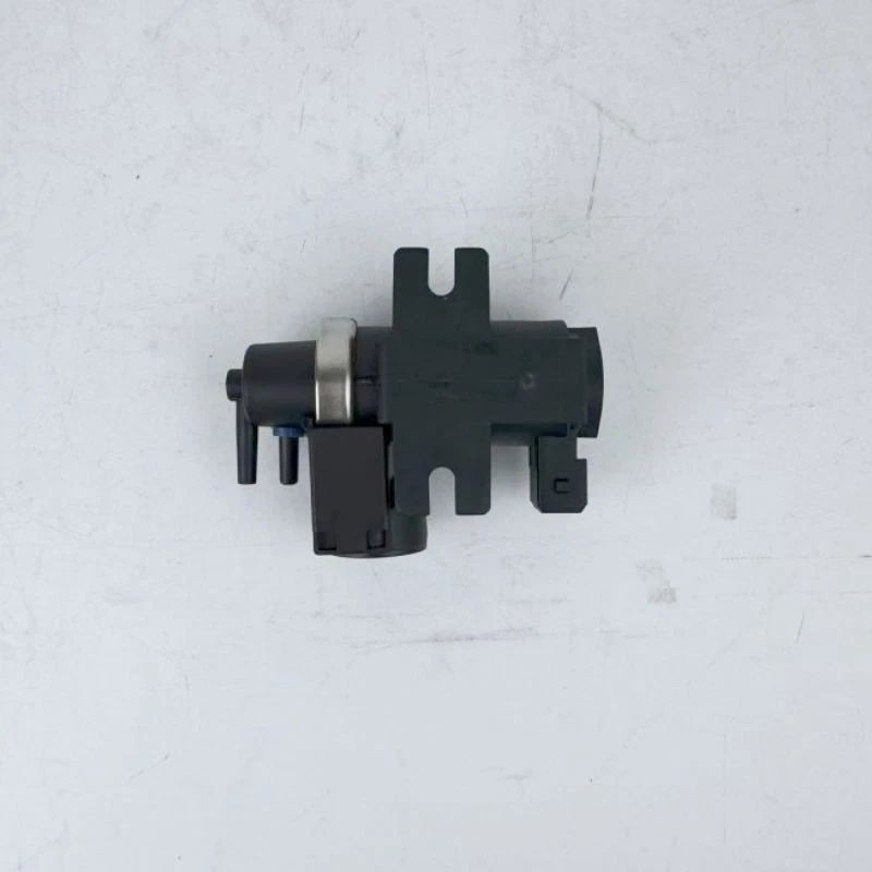 BOSE51 BMW Boost Solenoid - Pierburg 11747626351 | FCP Euro