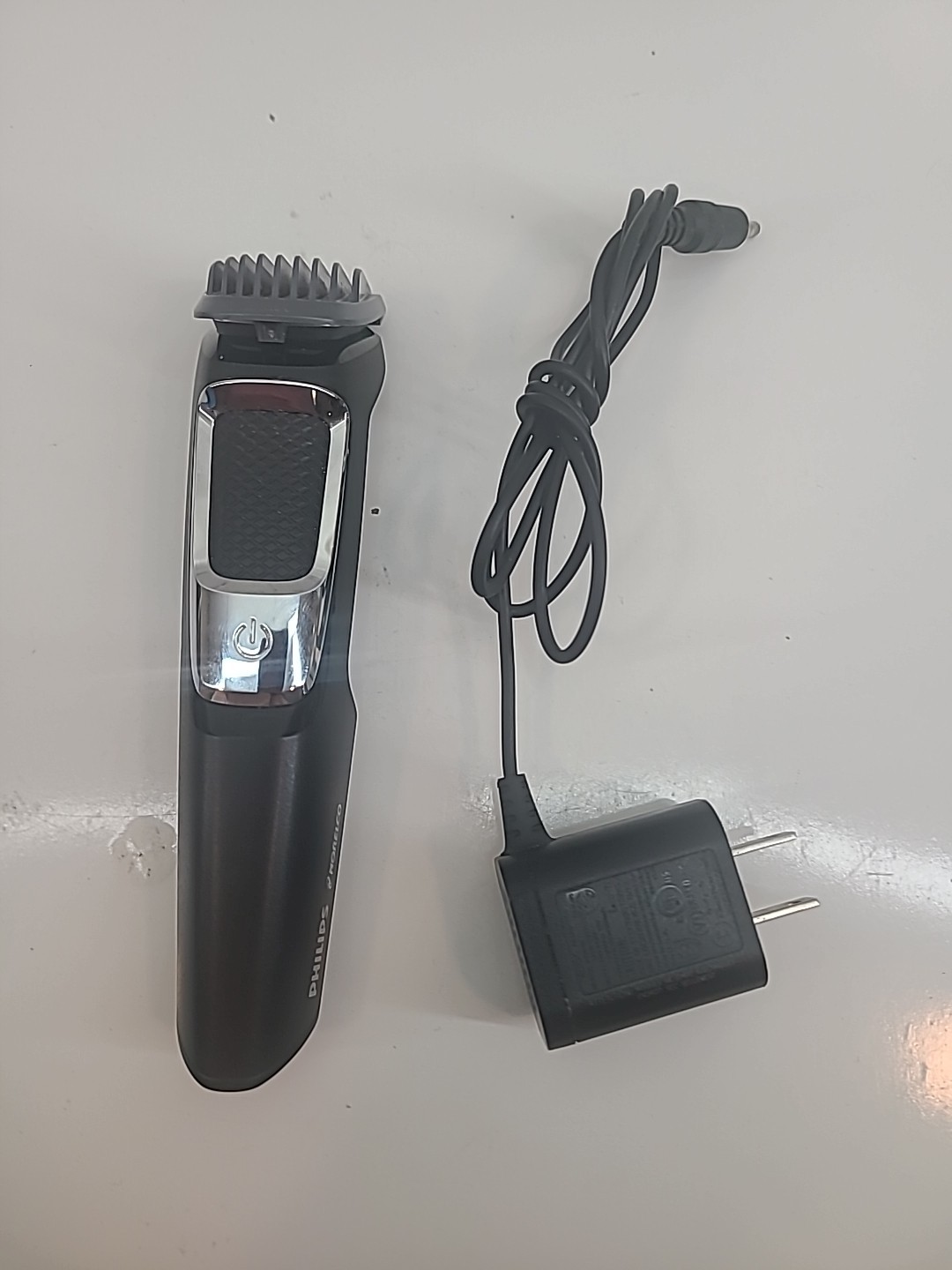 Philips Norelco Multigroom 3000 Multipurpose Trimmer 5m MG37