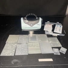 SIZZIX Texture Boutique Purse Style Embossing Machine + 11 Folders / Plates