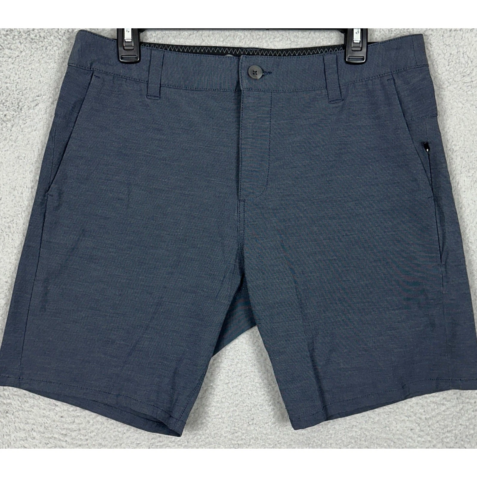 Vuori Aim Shorts Mens 32 Charcoal Grey Chino Performance Stretch Travel Casual
Opens in a new window
