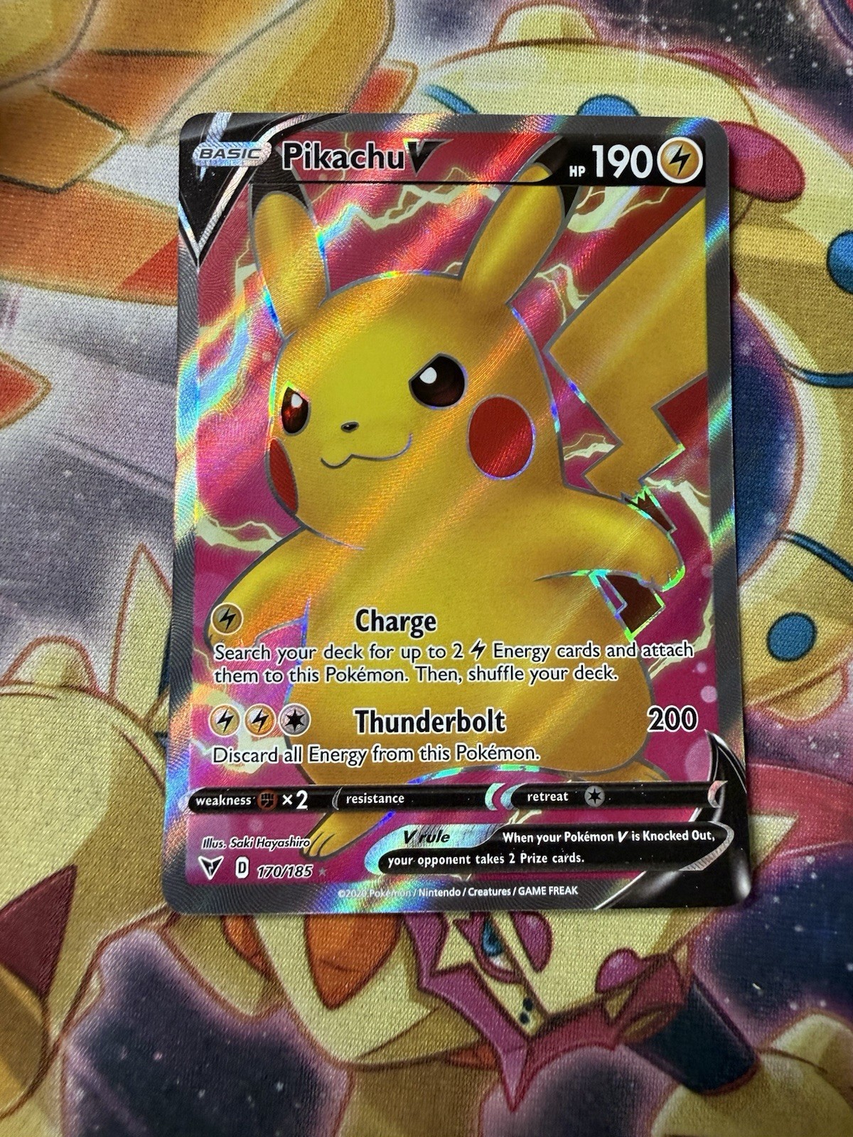 Pikachu V 170/185 Vivid Voltage- NM Ultra Rare Full Art Pokemon Card 