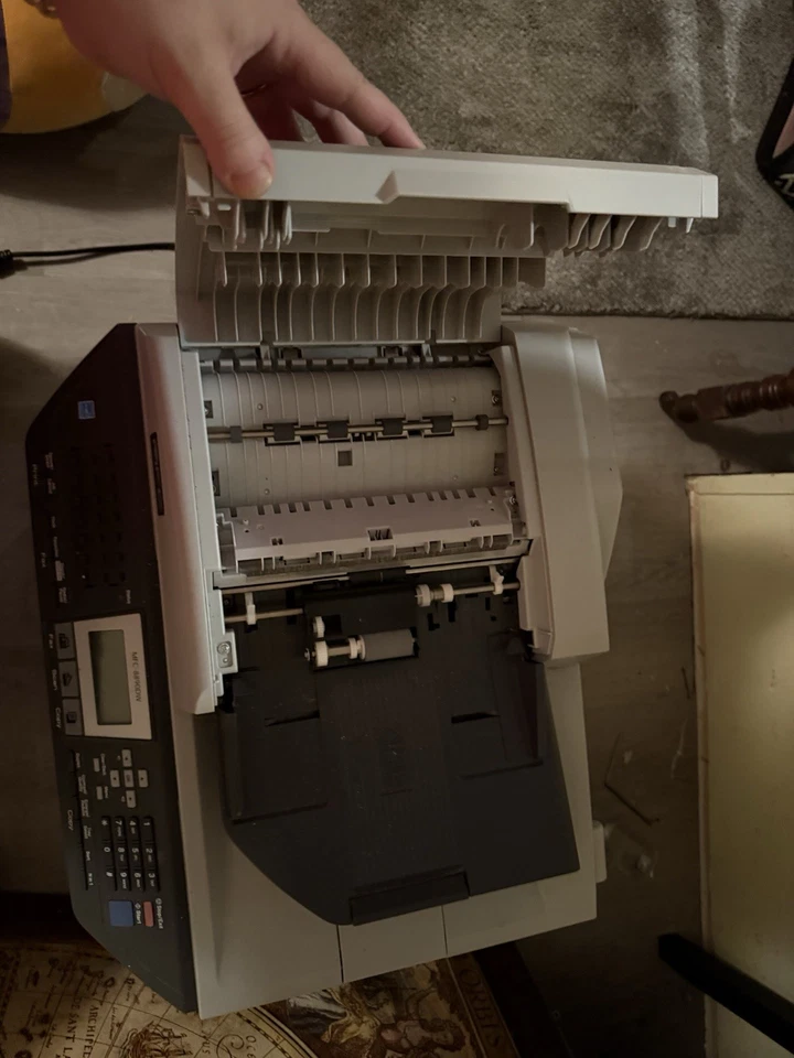 Impresora Brother, fotocopiadora, fax y escáner. Impresiones traseras y delanteras Foto 3 de 4