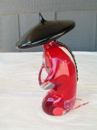Vintage Murano Glass Kneeling Asian Figurine in Red with Original Murano Sticker