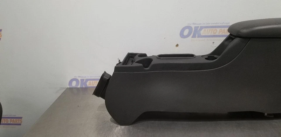 08 CHEVY TRAILBLAZER SS FRONT FLOOR CENTER CONSOLE ASSEMBLY BLACK Foto 2 de 4
