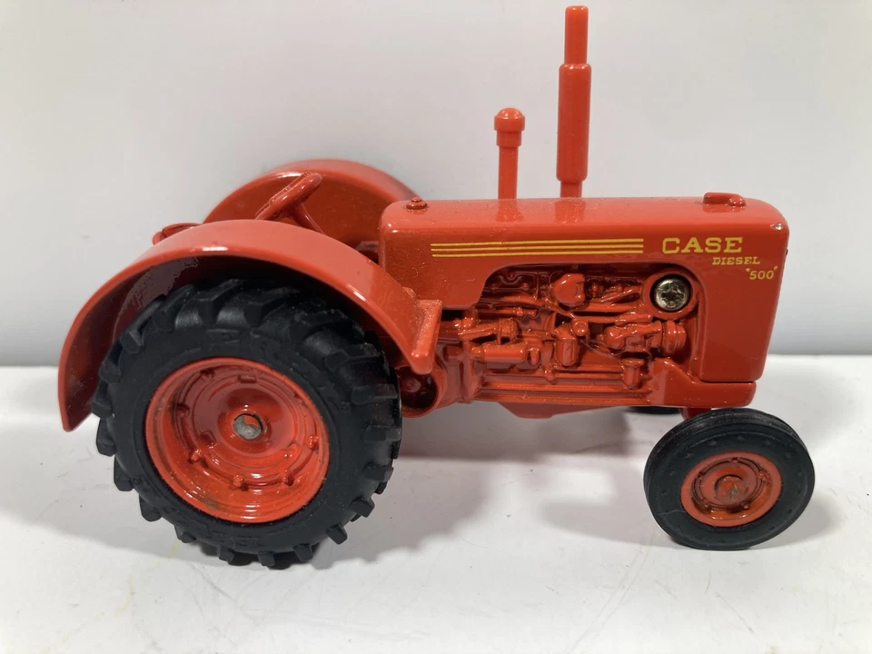 Ertl Case 500 Diesel Farm Tractor Diecast Toy Vintage Vehicle Orange 1:43 Scale - Image 2 of 4