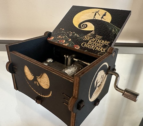 The Nightmare Before Christmas Spieluhr spielt Titelsong Jack Neu Holz