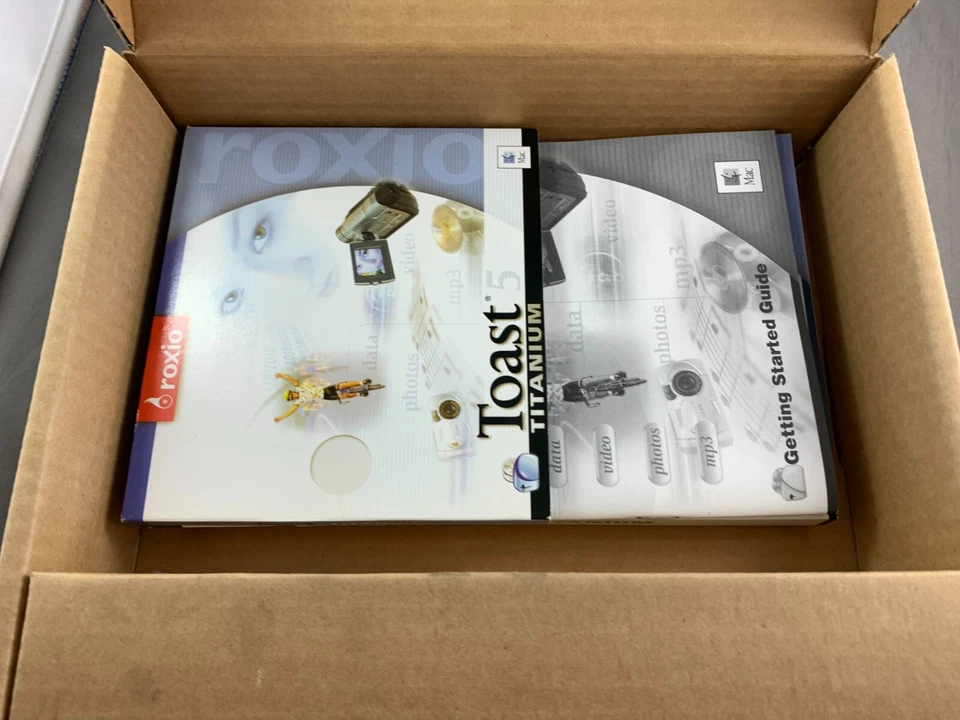 Roxio Toast 5 Titanium CD/DVD Burning Software for Apple Power PC Macs (L) - Image 3 of 4