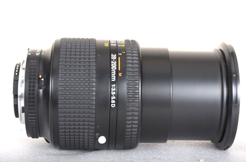 Nikon AF Nikkor 28-200mm f/3.5-5.6 D zoom lens, full frame, nikon F-mount - Picture 9 of 14