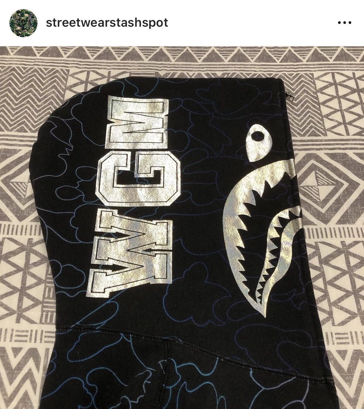 A BATHING APE (BAPE) Felpa con cappuccio e zip intera A Bathing Ape Bape Gradient 1° squalo mimetico taglia small