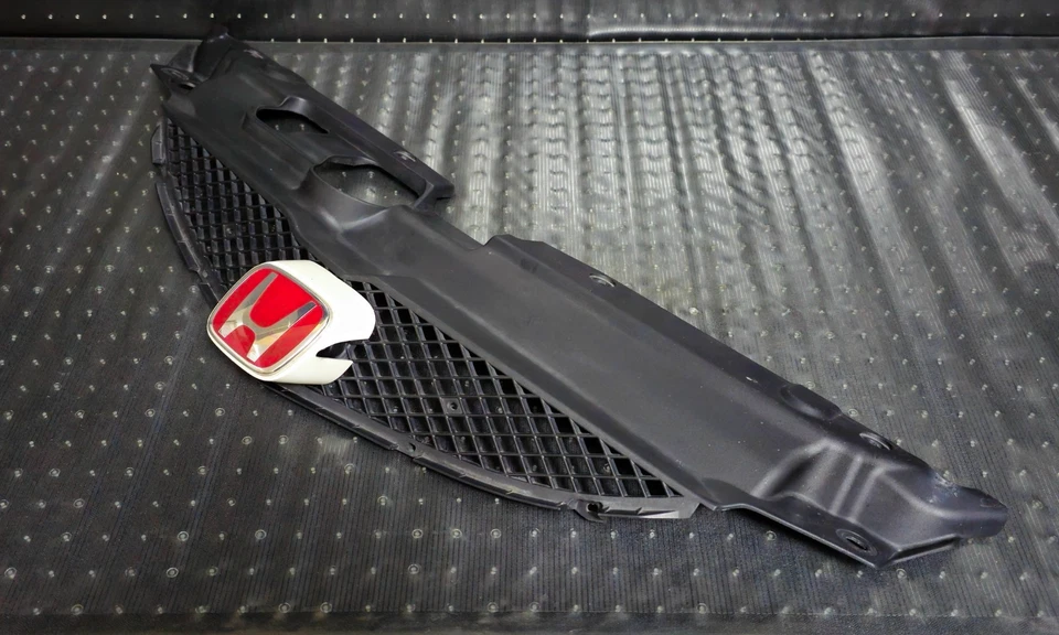 JDM 01-03 Championship White H Emblem + Grille Honda Integra DC5 TypeS Acura RSX - Image 4 of 4