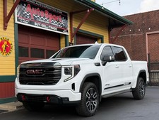 2023 GMC Sierra 1500 AT4 Crew Cab 4WD