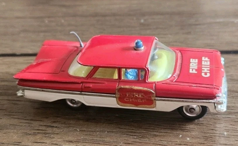Vintage Corgi Toys 439 Chevrolet Impala Fire Chief Red Car Made in Great Britain - Image 3 of 4