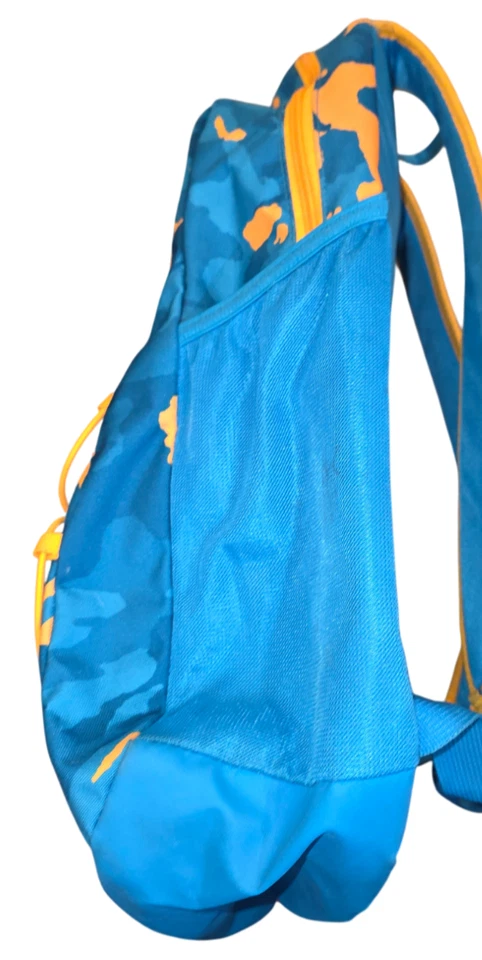 Under Armour Hustle Sport рюкзак синий/оранжевый камуфляж - Изображение 3 из 4