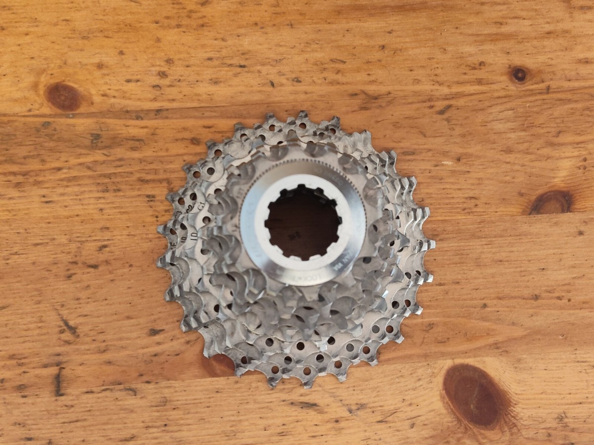 Cassette Shimano Ultegra 6700 10v 12-25 Dents, état Correct Avec Usure