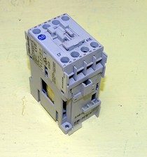 Allen Bradley Contactor 700-CF400D*A, 24 Volt DC Coil, 4-pole