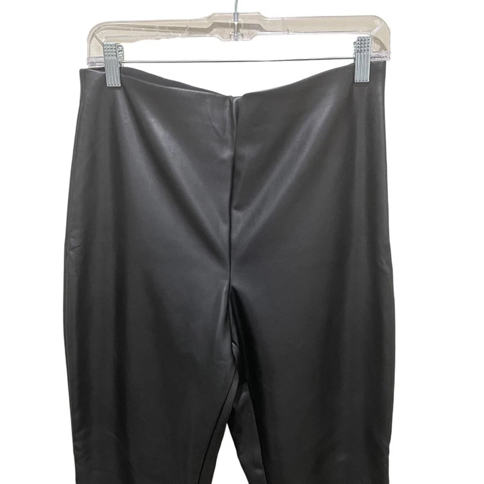 Pantalones Legging Banana Republic Factory Imitación Cuero Negro Talla Mediana Foto 3 de 4