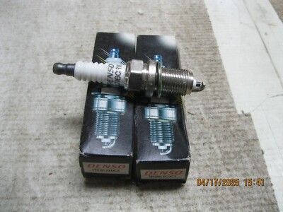 2 Denso Spark Plugs 3131 KJ16CR11 (2 pack)