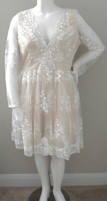 long sleeve lace and tulle wedding dress Tulle main image 0