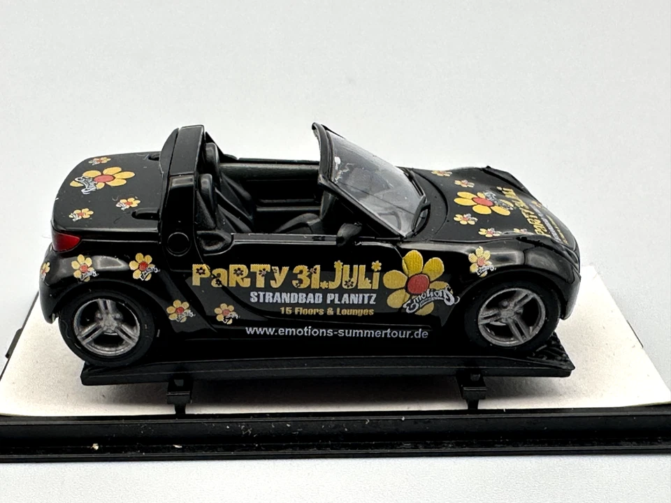 BUSCH SMART ROADSTER, EMOTIONS SUMMER TOUR, 1:87 HO SCALE, NIB - Image 4 of 4