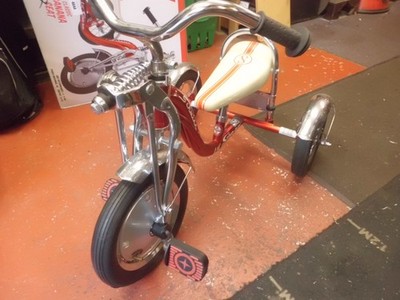 Schwinn Lil' Sting-Ray Super Deluxe Trike. Alter 2 - 5 Jahre. kaum benutzt. 