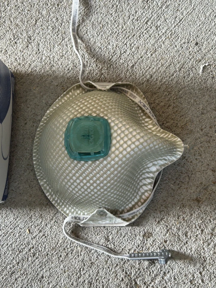 m2730N100 Series Particulate Respirators With HandyStrap® & Valve 5/box - Image 4 of 4